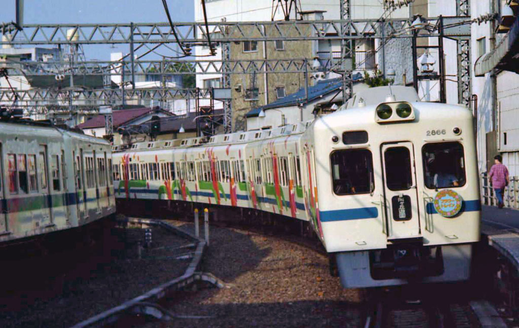 小田急電鉄2600形画像サムネイル41-60 [AGUI NET]