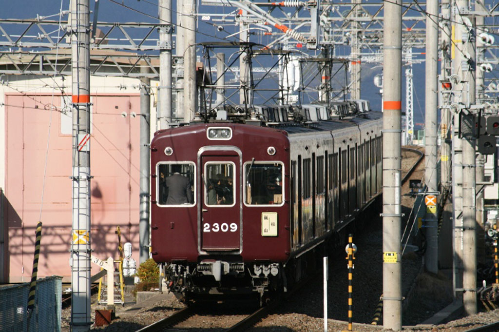 阪急電鉄２３００系 [AGUI NET]
