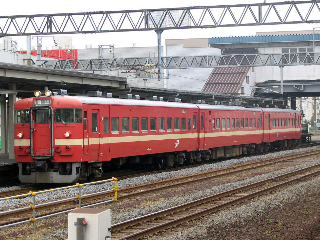 Anigram Taka | 赤電のある光景 地平ホーム時代の札幌駅 711系